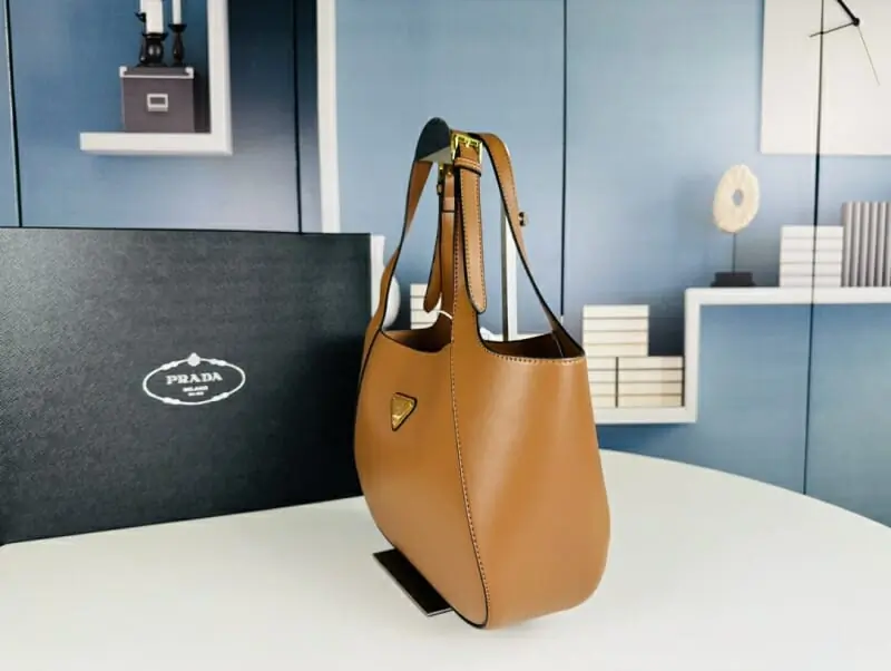 prada aaa qualite sac a main  pour femme s_12331231